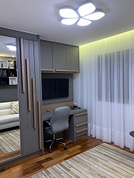 Quarto Home Office